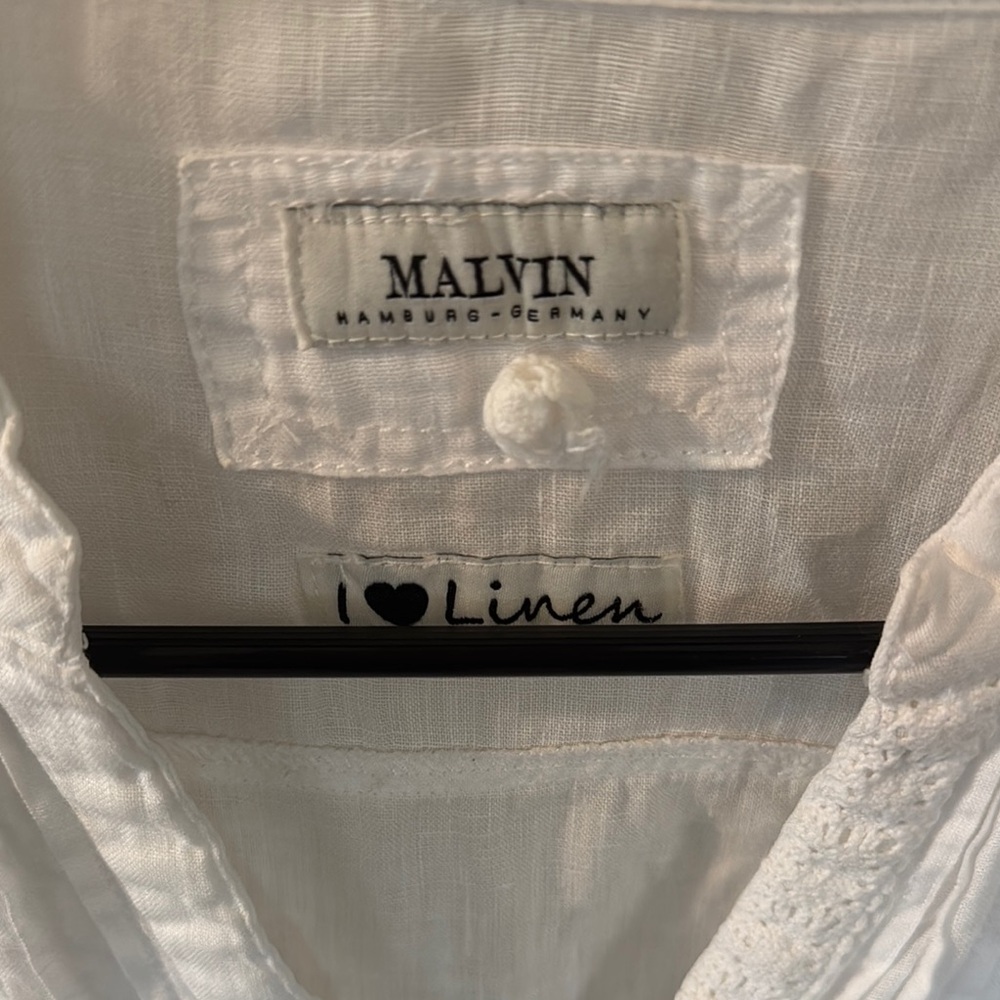 Max Studio Elegant White V-Neck Blouse - Picture 2 of 7